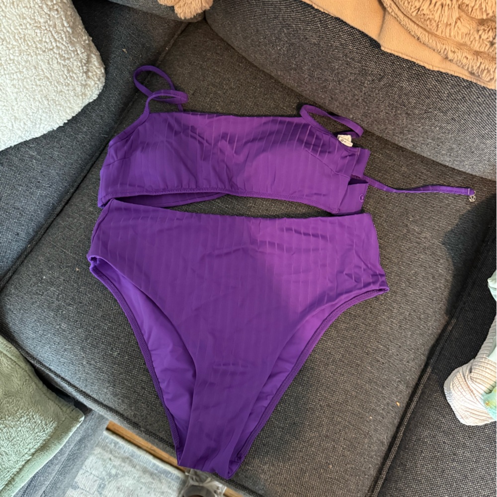 LULULEMON SWIM SUIT RIBBED HIGH WAIST SKIMPY BOTTOM AND HALTER CROSS BACK NWT